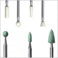 Abrasifs à liant céramique